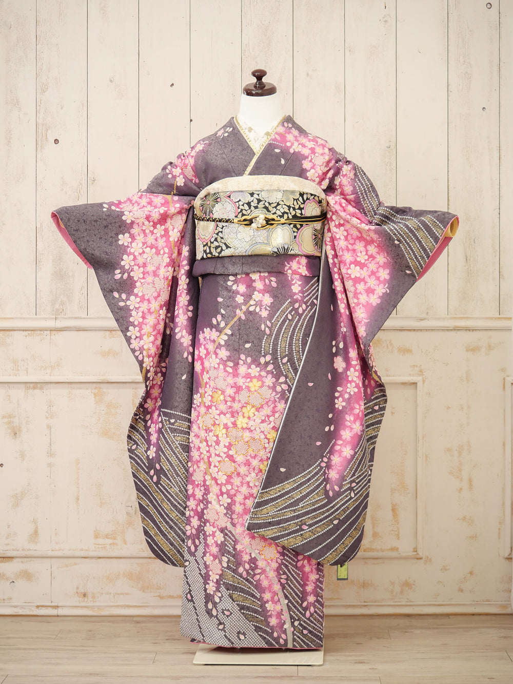 FI-005   桜時雨　振袖