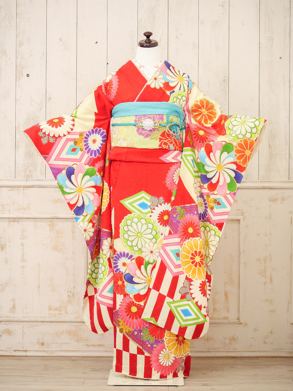 FI-006   赤地牡丹　振袖