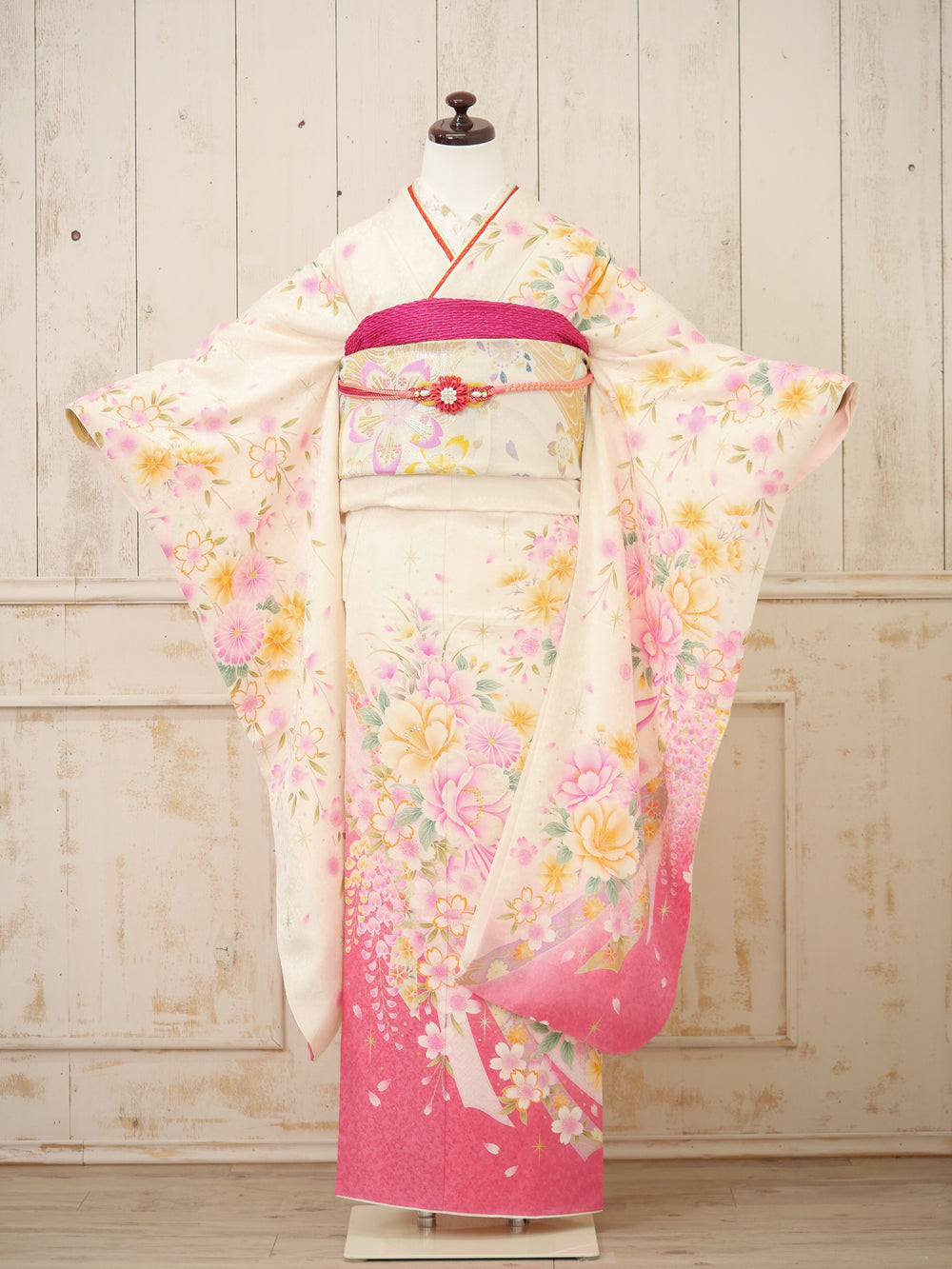 FI-015　白地ピンク桜ぼかし　振袖