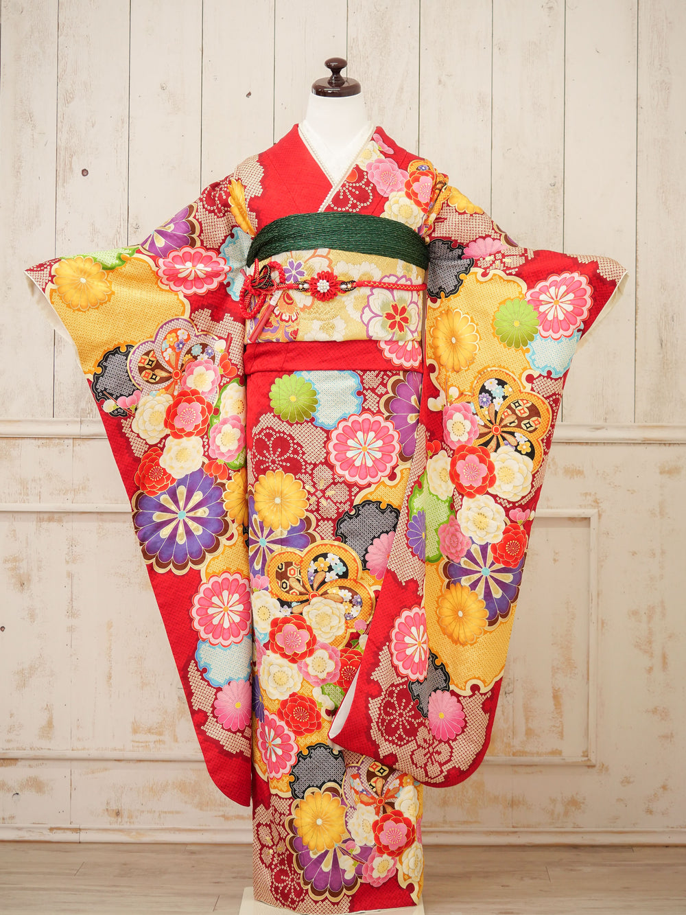 FI-053    紅椿の夢　振袖