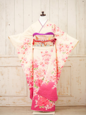 FK-026　白地ピンク牡丹　振袖.