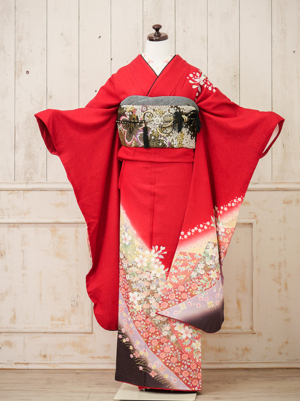 FK-028　赤地花波　振袖.