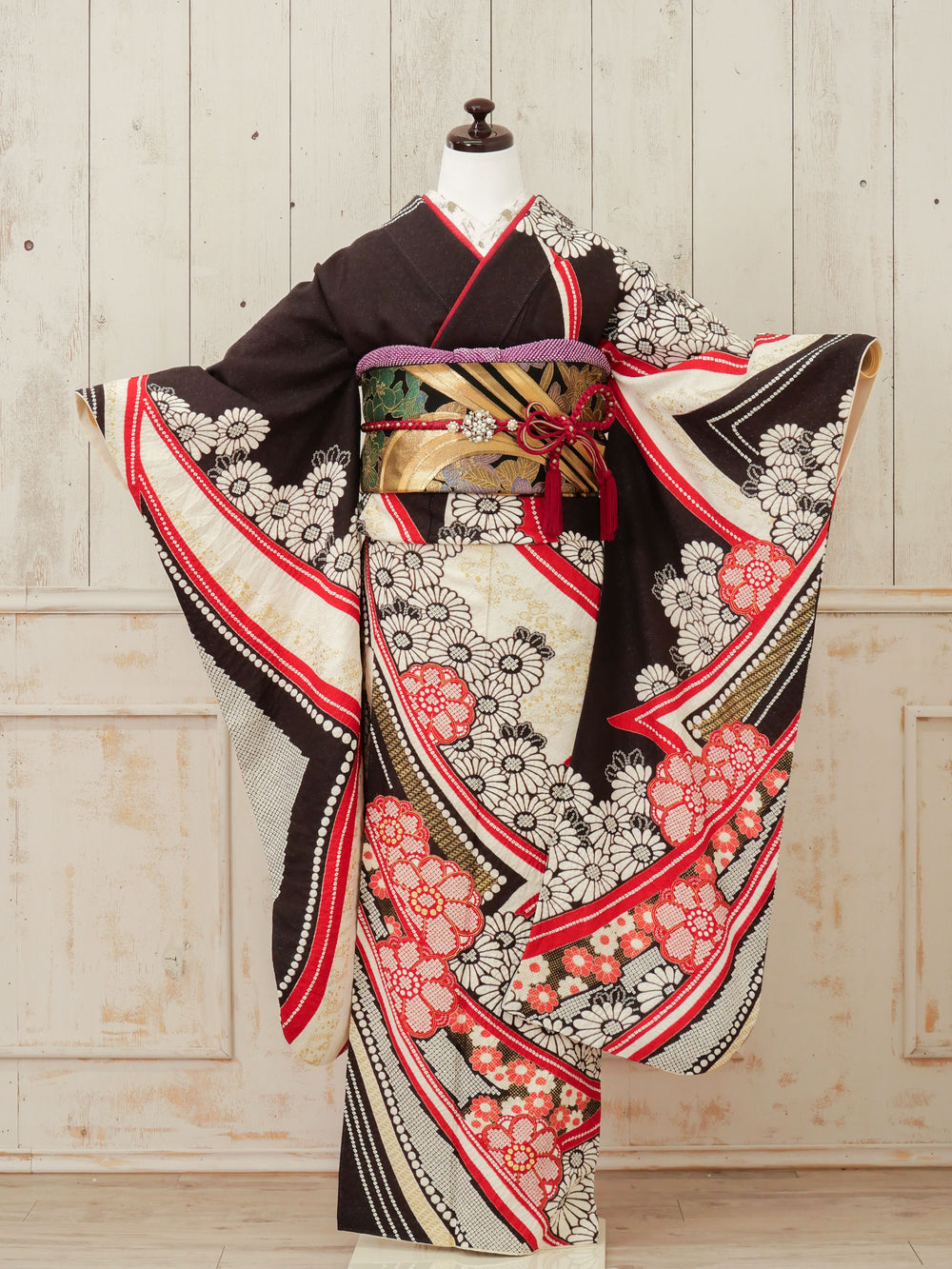 FR-016　茶色地赤しぼり　振袖