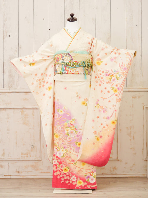 FR-045　白地ピンク小花　振袖