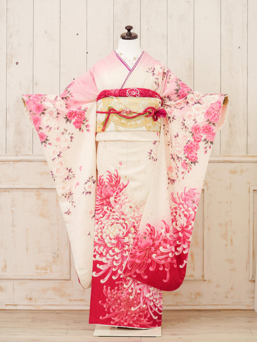 FR-051   白地ピンク菊　振袖