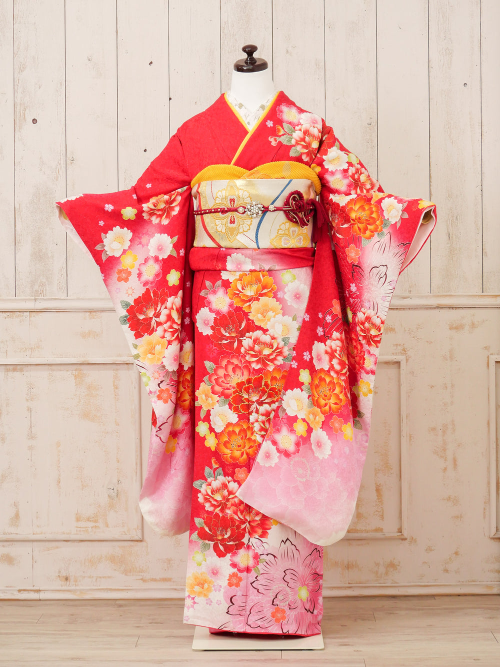 FR-063　赤地オレンジ牡丹　振袖