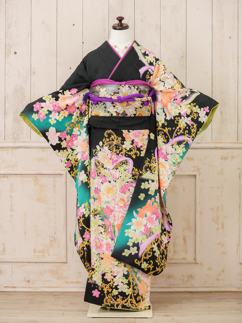 FR-074　黒地緑ツタ　振袖