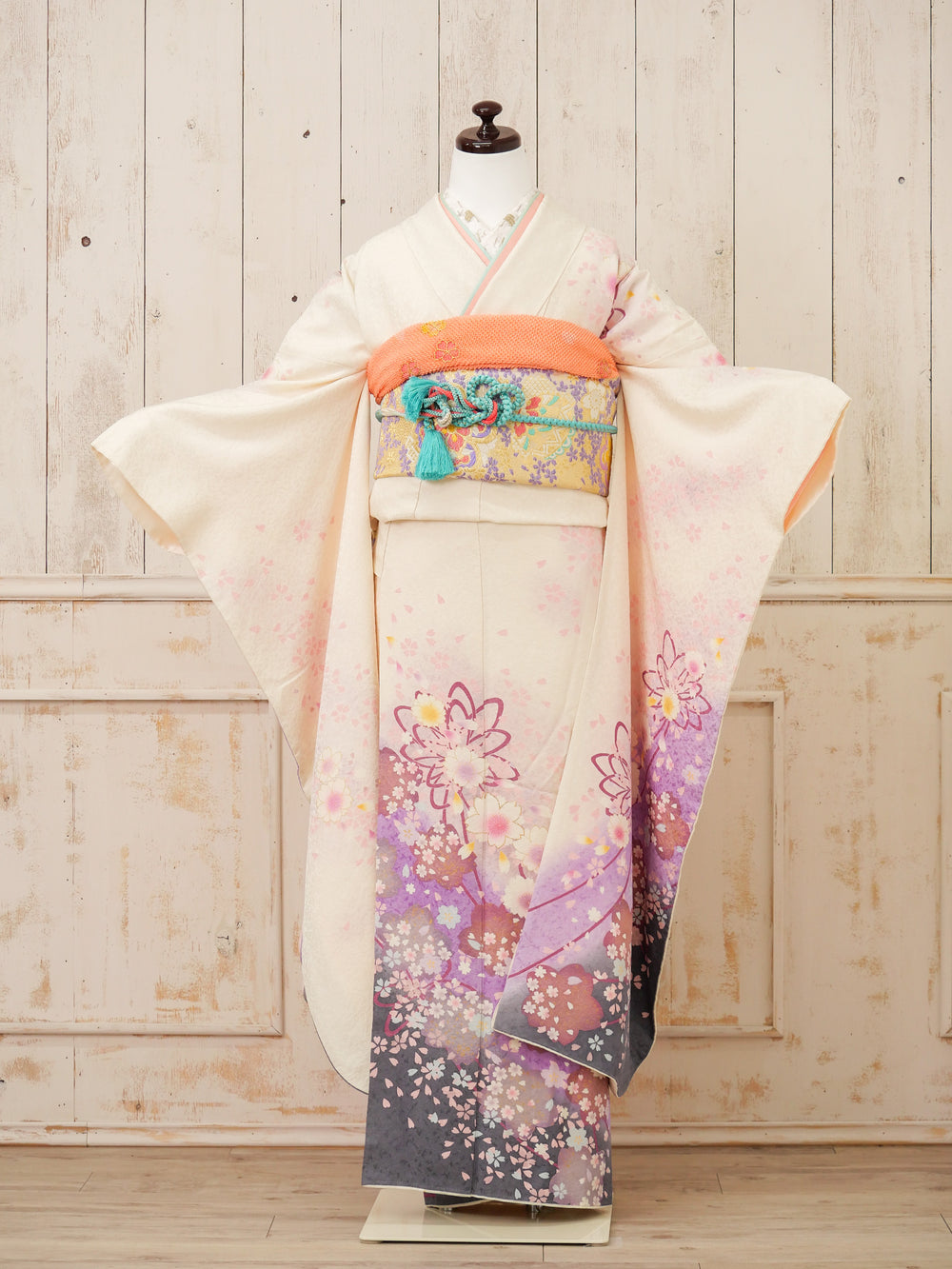 FR-076   白地桜　振袖