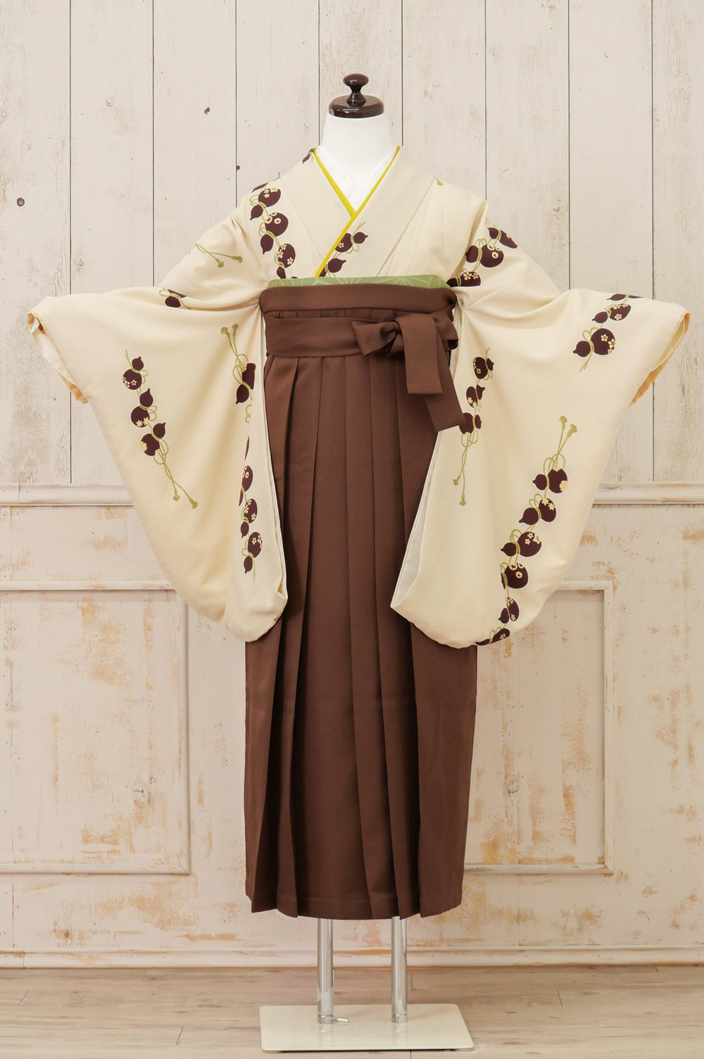 KR-057/クリームひょうたん　卒業袴