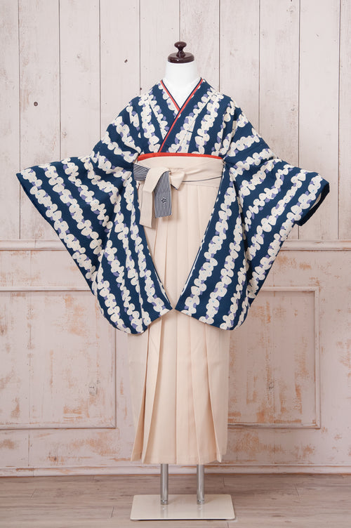 KR-104/レトロ椿紺地　卒業袴　仙台　宮城