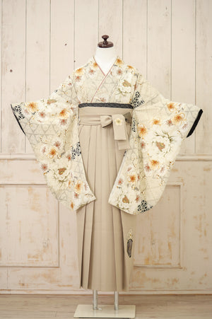 KR-137/JAPAN STYLE×中村里砂 グレージュ牡丹八重桜　卒業袴