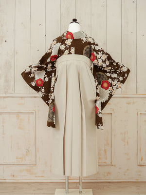 KR-130/九重ブラウン梅菊　卒業袴