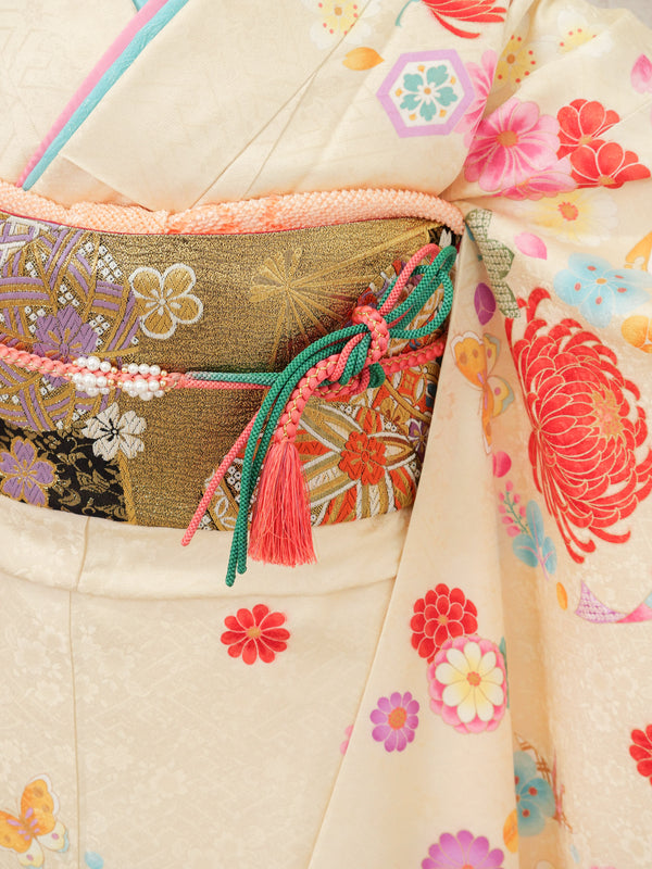 FR-022　クリーム雪兎　振袖