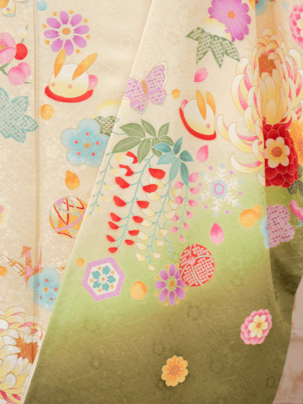 FR-022　クリーム雪兎　振袖