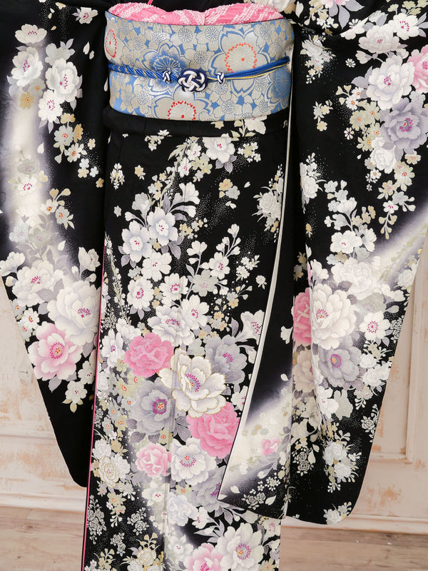 FR-027　黒地白牡丹　振袖