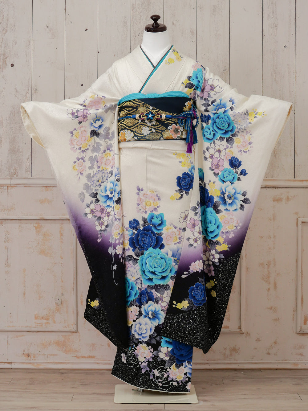 FR-033　白地青バラ　振袖