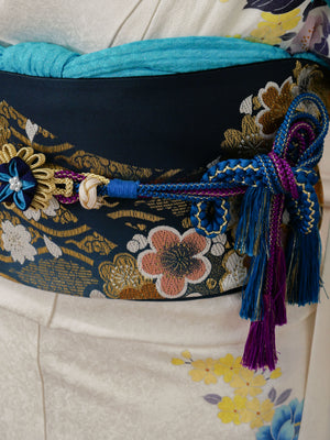 FR-033　白地青バラ　振袖