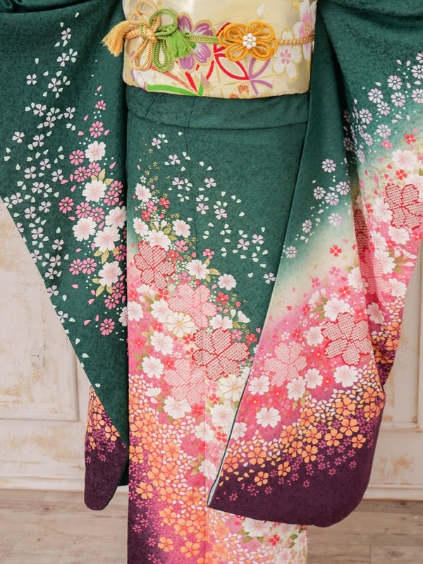 FJ-004   緑地ピンク小花　振袖