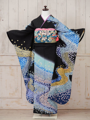 FR-035　黒地花流水　振袖