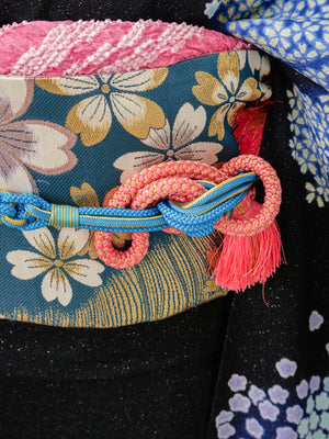 FR-035　黒地花流水　振袖