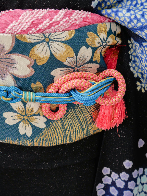 FR-035　黒地花流水　振袖