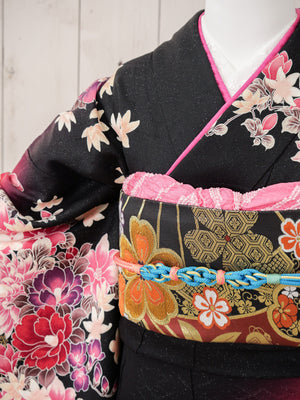 FR-038　黒地ピンク花　振袖