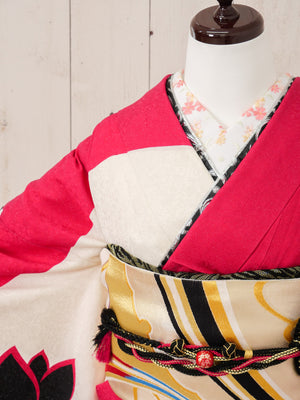 FR-039   ビビットピンク黒バラ 振袖