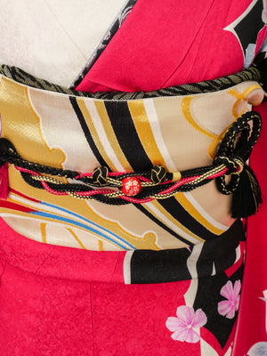 FR-039   ビビットピンク黒バラ 振袖