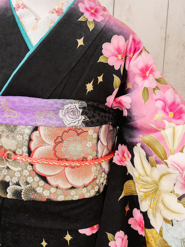 FR-042   黒地ピンク百合　振袖