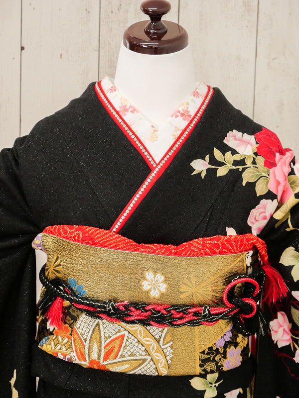 FR-046　黒地ピンクバラ　振袖