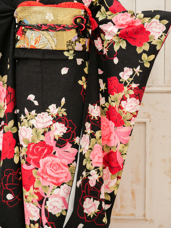 FR-046　黒地ピンクバラ　振袖