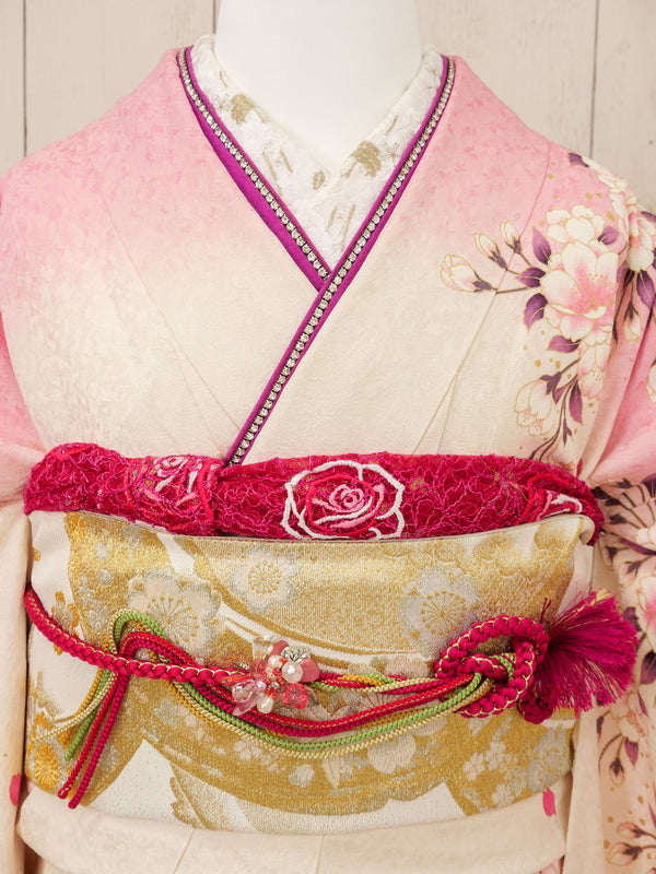 FR-051   白地ピンク菊　振袖