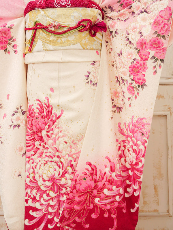 FR-051   白地ピンク菊　振袖