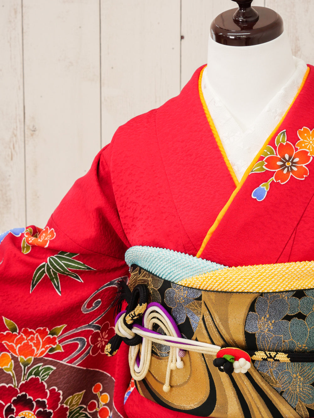 FR-058　赤地丸花古典　振袖