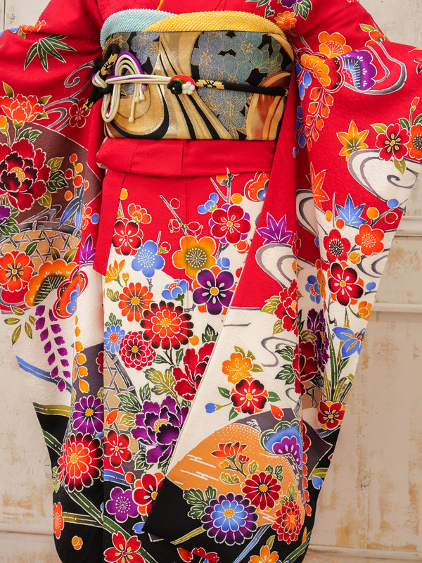 FR-058　赤地丸花古典　振袖