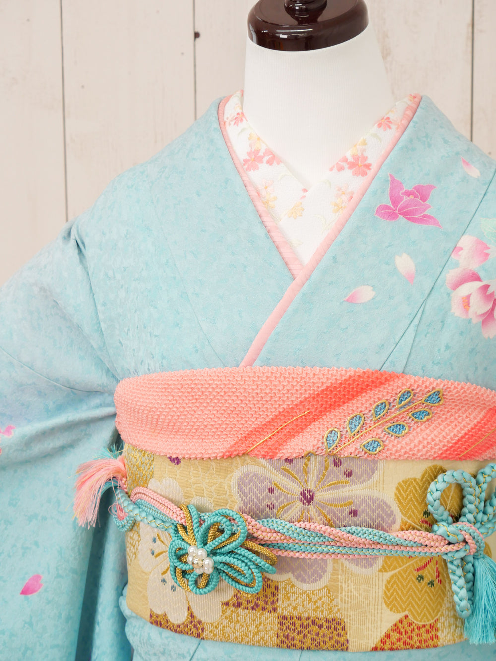 FR-088   水色地ピンク牡丹　振袖