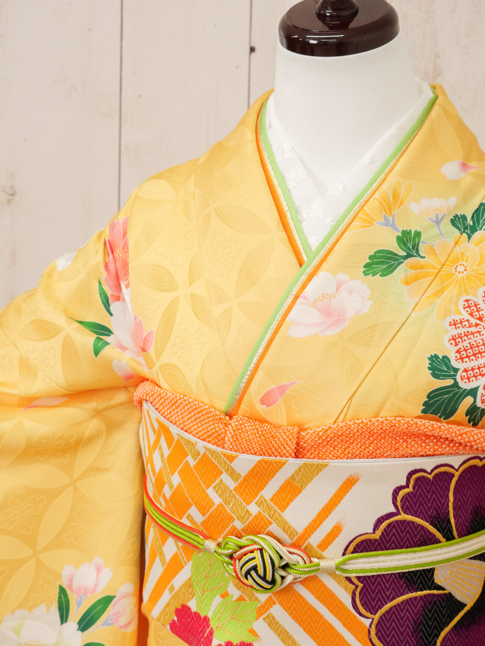 FR-061　黄色地古典　振袖