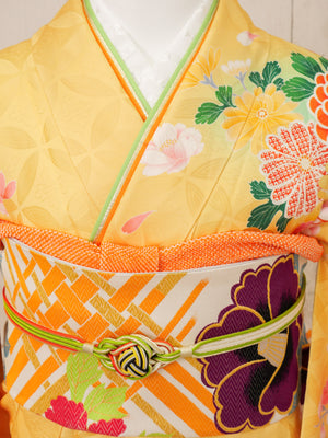 FR-061　黄色地古典　振袖