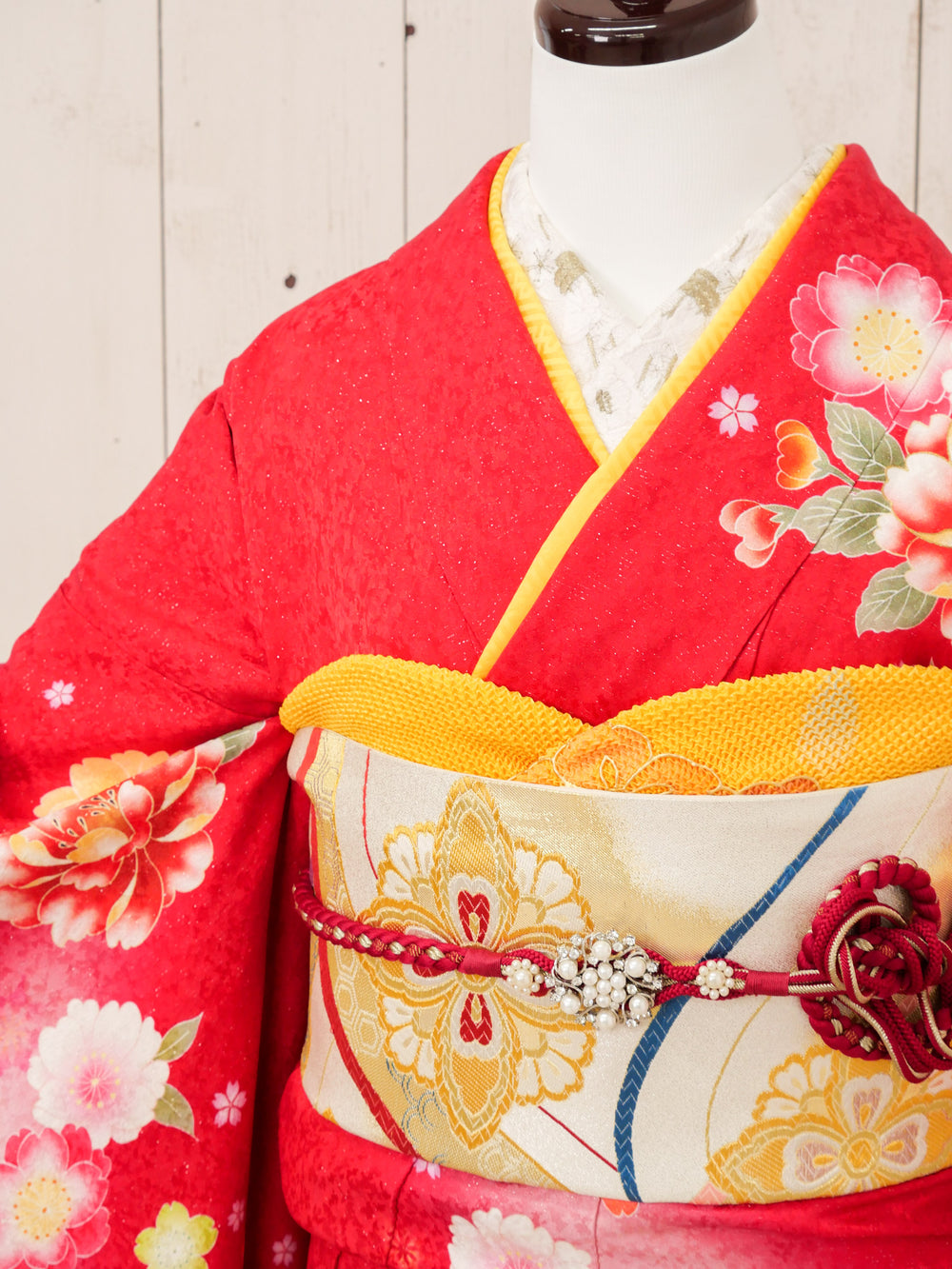 FR-063　赤地オレンジ牡丹　振袖