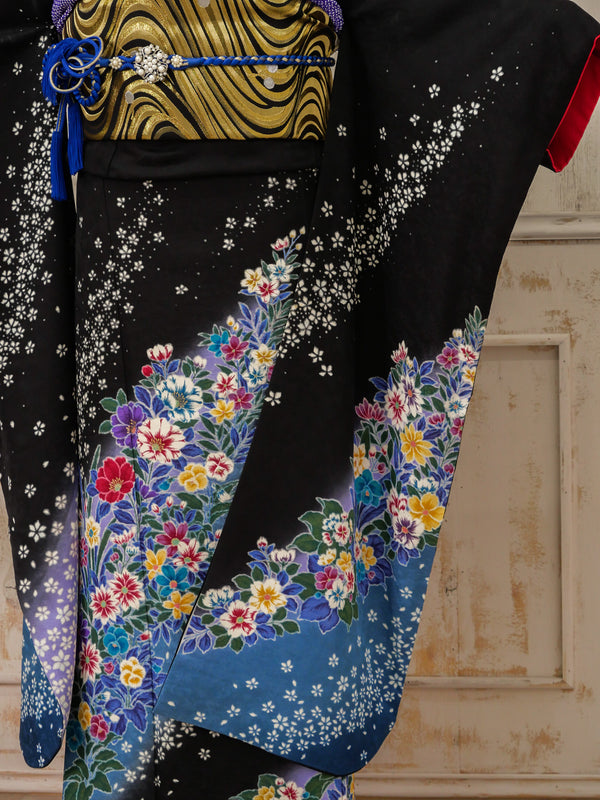 FR-064   黒地青白小花　振袖