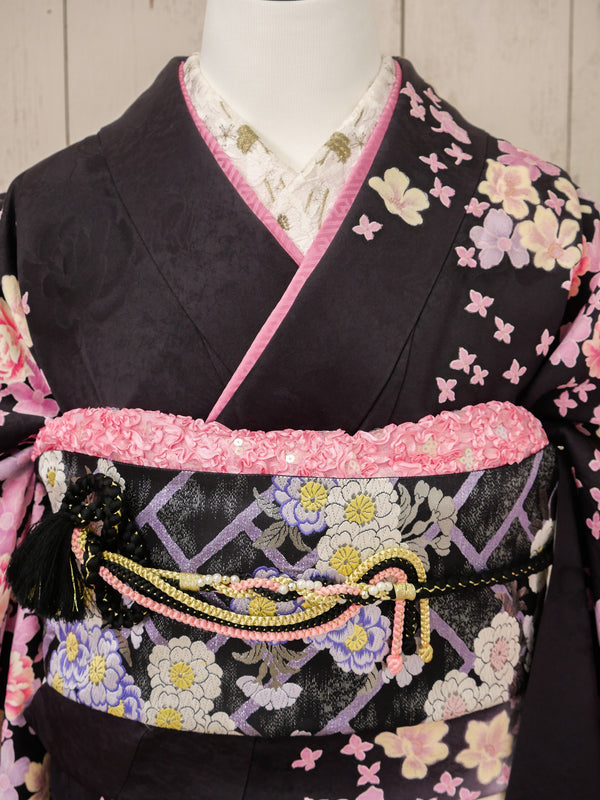 FR-066   黒地ピンク花　振袖