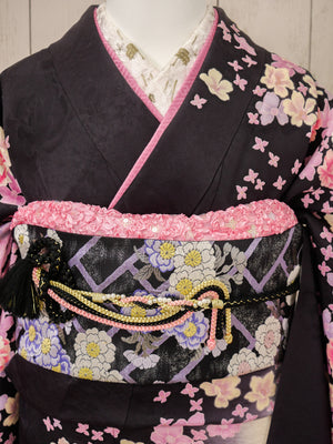 FR-066   黒地ピンク花　振袖