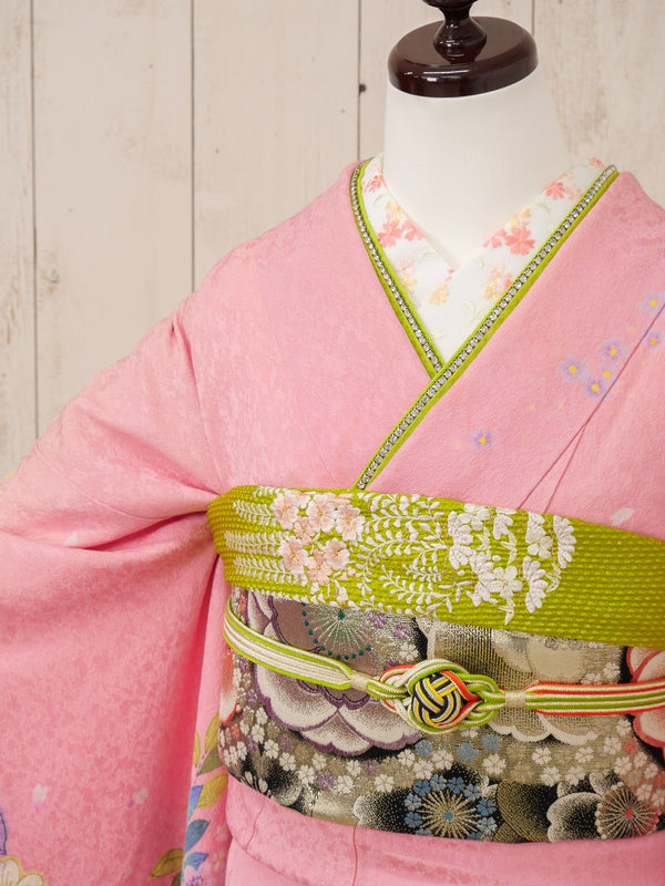 FR-068　ピンク地小花　振袖