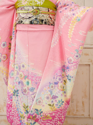 FR-068　ピンク地小花　振袖