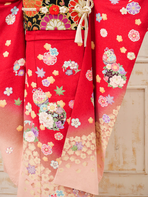 FR-070   赤地手まり　振袖