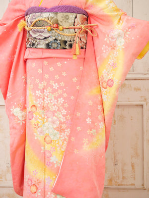 FR-073　ピンク地黄色小花　振袖