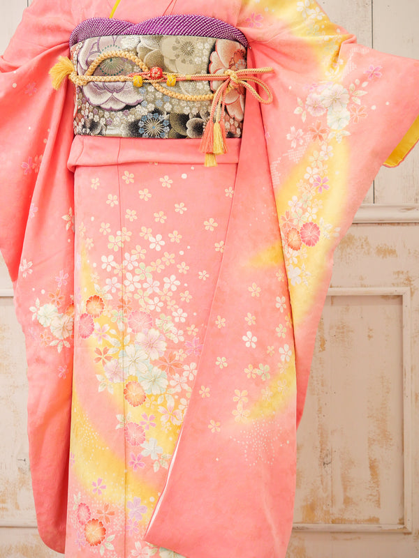 FR-073　ピンク地黄色小花　振袖