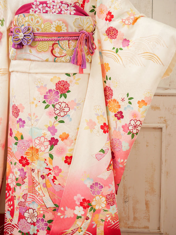 FR-089　白地ピンク小花波　振袖