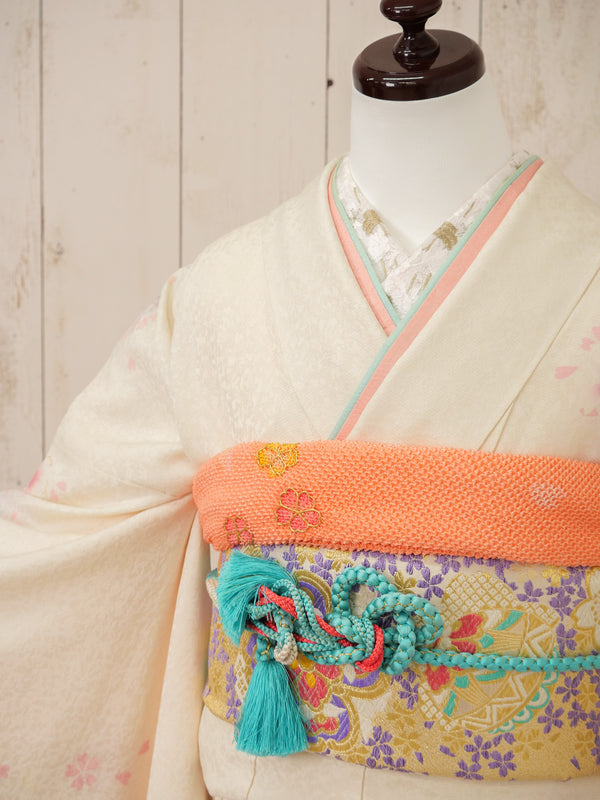 FR-076   白地桜　振袖