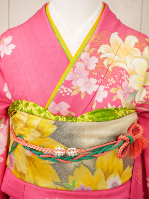 FR-078　ピンク地百合　振袖